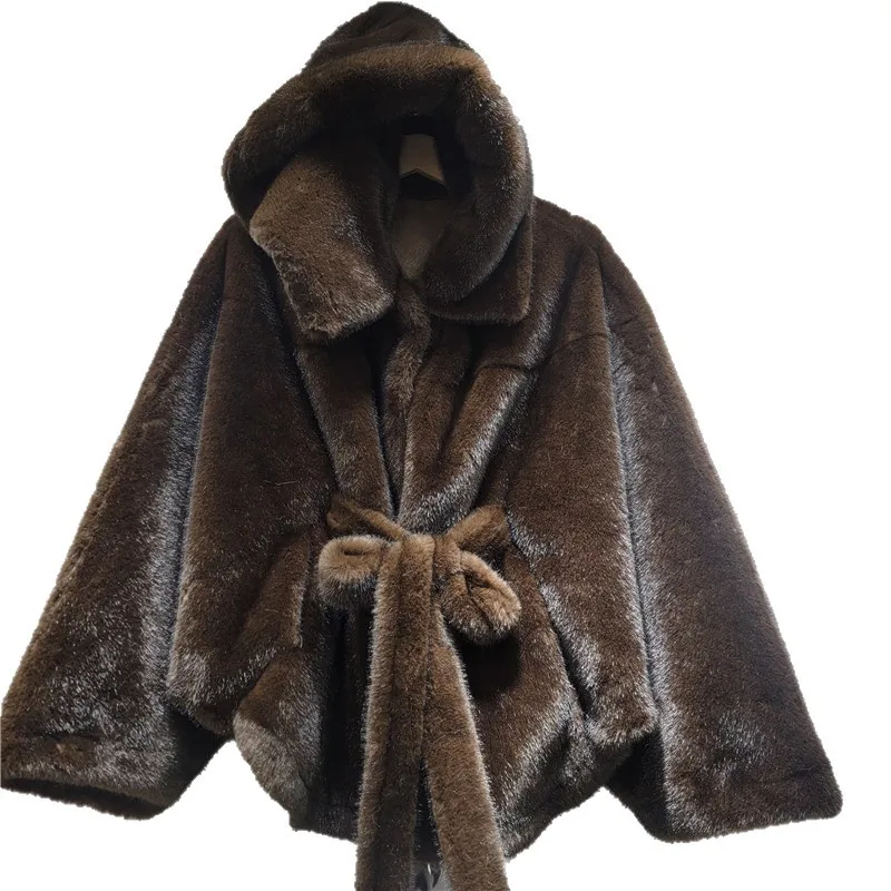 Invierno nuevo estilo europeo americano manga de murciélago con capucha abrigos de piel sueltos moda gruesa cálida con cordones en la cintura abrigo de piel de visón sintético