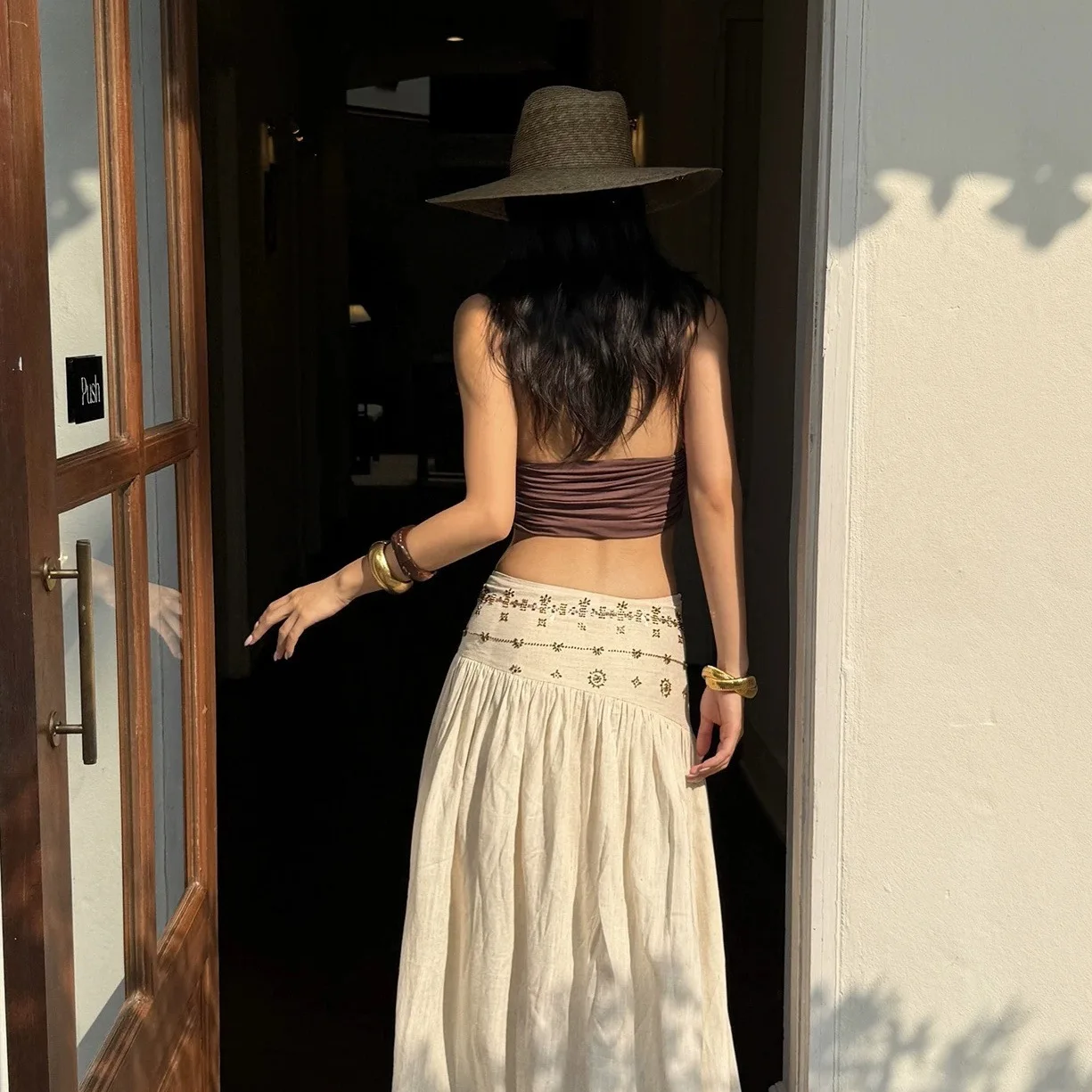 Gonne da donna Set da due pezzi 2025 Gonna retrò per le vacanze Beige a vita bassa Gonna lunga a linea A Set canotta da donna leggera