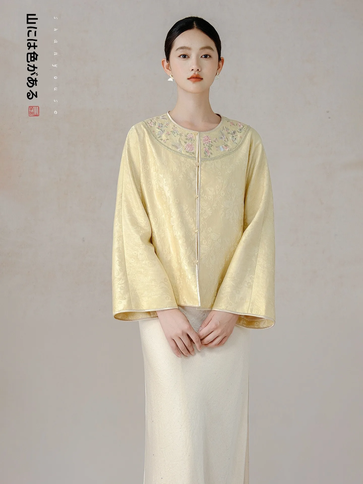 

Новая женская куртка в стиле ретро с длинными рукавами и круглым вырезом, с вышивкой, осенняя, модная, повседневная, свободного кроя, верхняя одежда