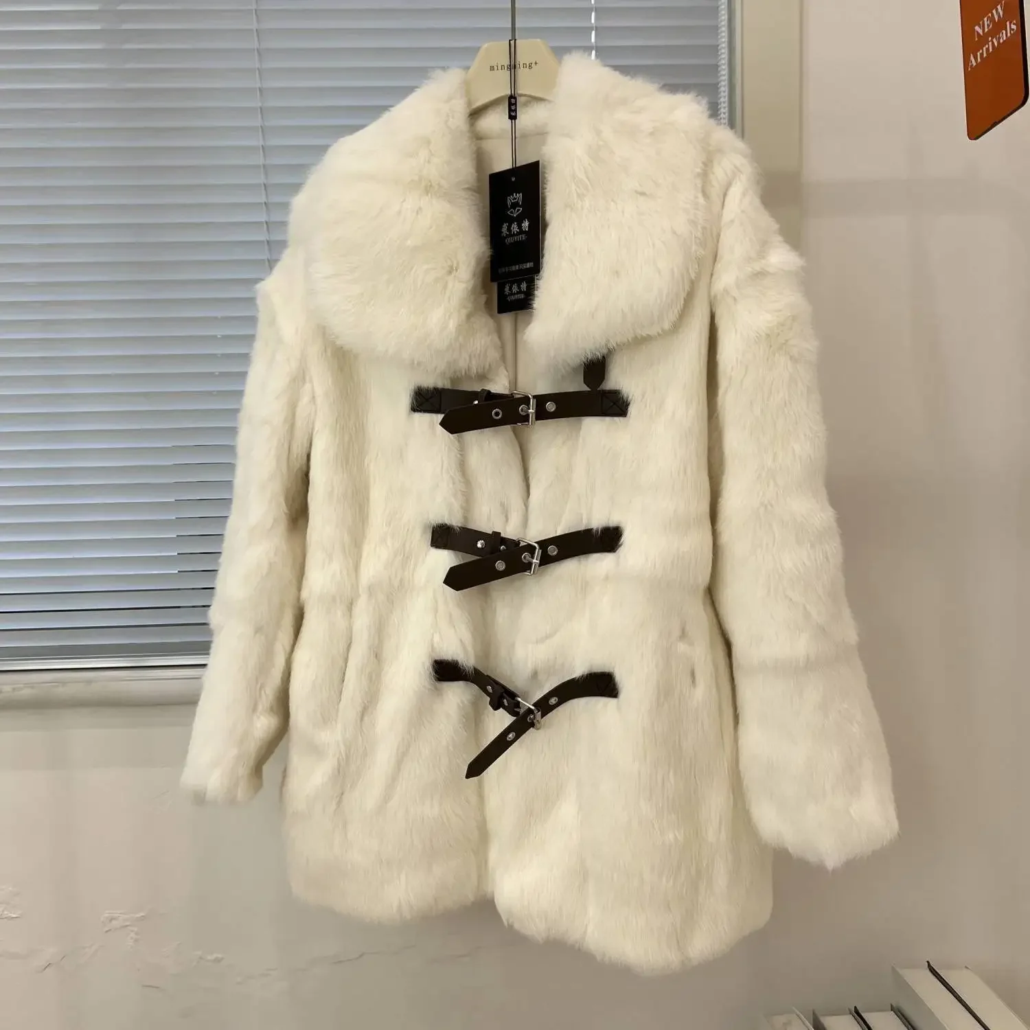

Winter Fashion New Women's Fur Coat Loose Commuting Rabbit Fur One-piece Coat