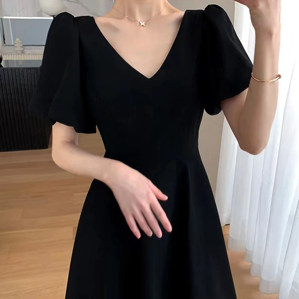 المرأة الفرنسية V الرقبة نفخة الأكمام ضئيلة تناسب تنورة طويلة ، فستان أنيق