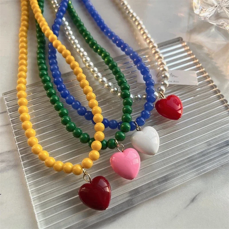 2026 New Trend Vintage Resin Acrylic Pink Love Heart Green Beaded Necklace for Women Aesthetic Jewelry Fashion Neck Accessories