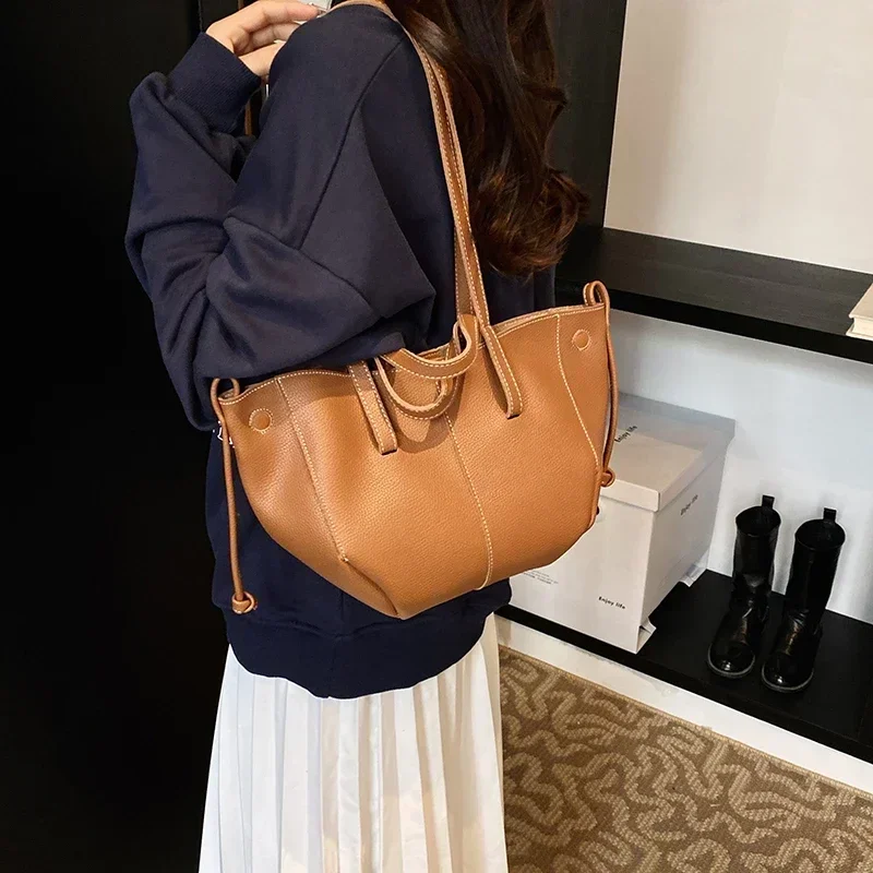 New Zipper Solid Color PU Handheld Tote Bag Large Capacity Fashionable Women\'s Bag Premium Single Underarm Sweet Shoulder Bag