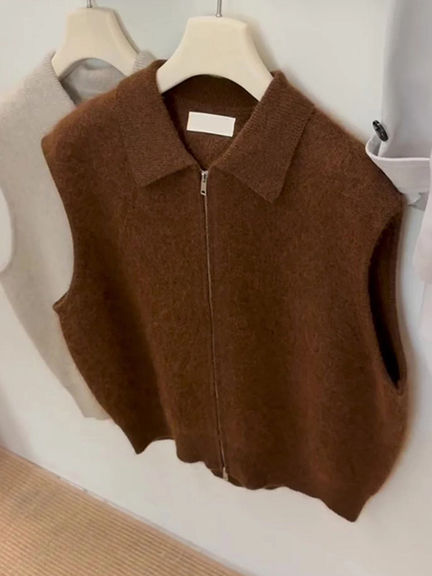 

Retro Camere Knitted Cardigan Women's Zipper Sweater Pure Color Simple Sle Commute Vest High-End Feeling Autumn Faion