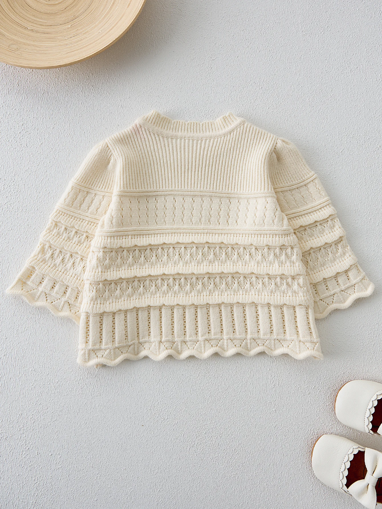 Bild 3: Herbst-Babypullover und Retro-Stil Woll-Oberteil für Mädchen