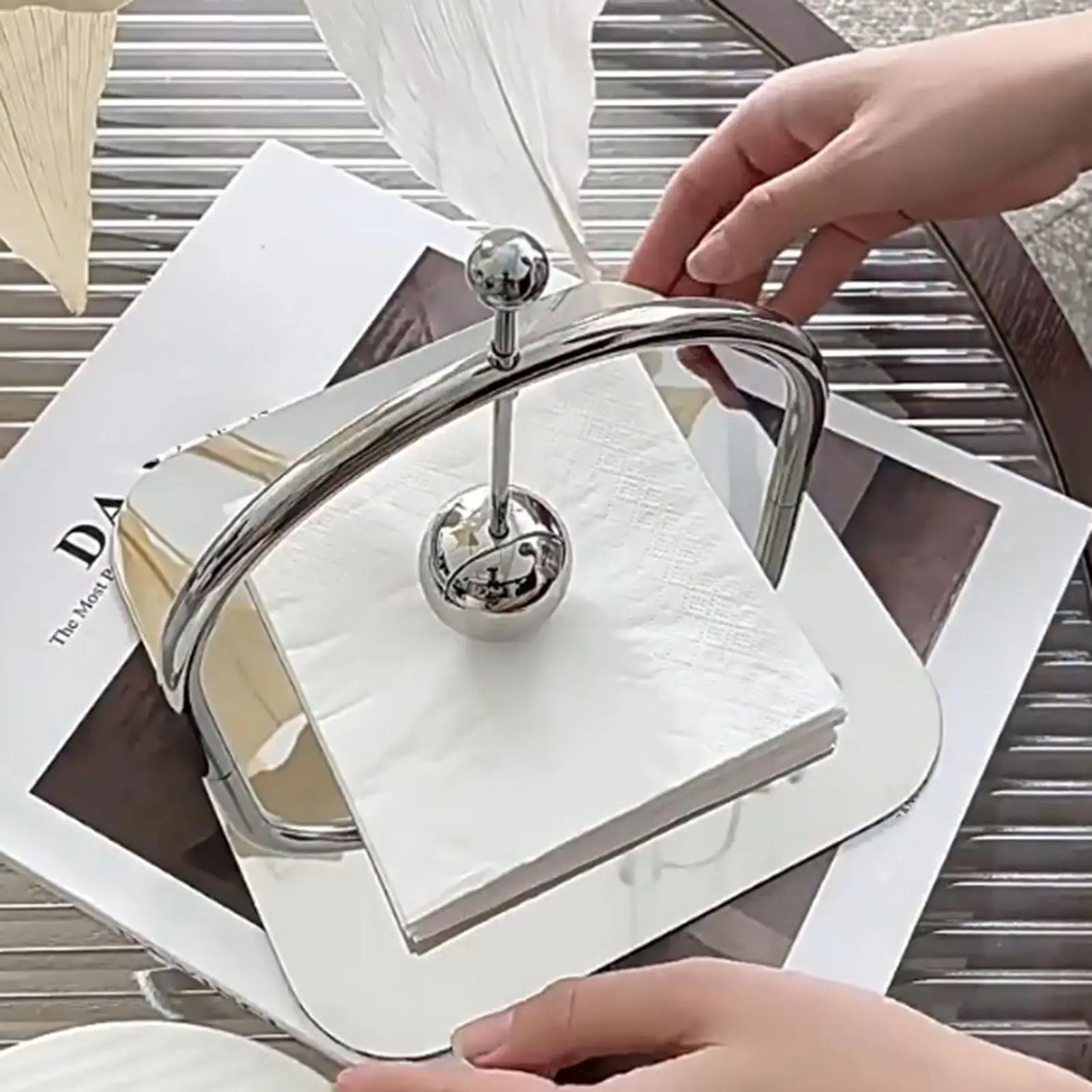 

Paper Napkin Holder Dining Paper Towel Holder for Countertop Hotel Kitchen