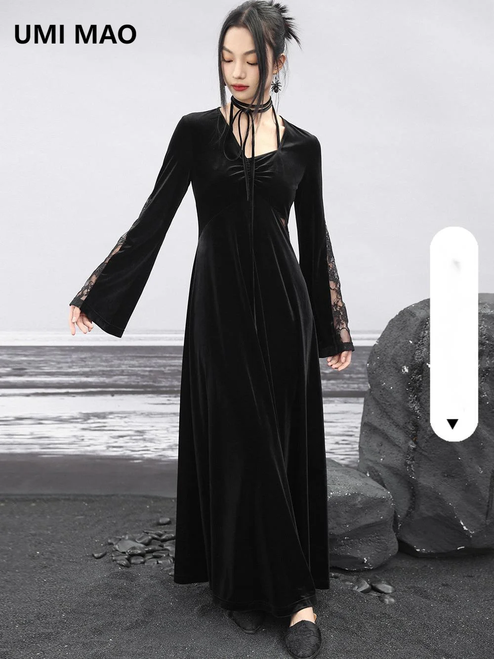 

UMI MAO Dark Velvet Dress Women's Lace Panel Flare Sleeves Elegant Hanging Neck Lace Middle Length Dresses