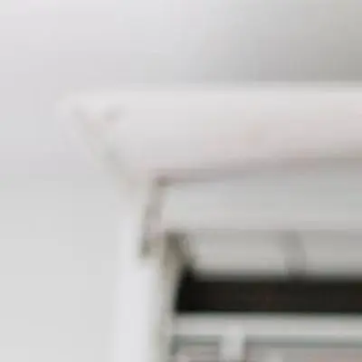 Air Conditioner Indoor Unit Enhancement with Hanging Screen to Help Reduce Contaminants and Support Reliable Cooling Performance