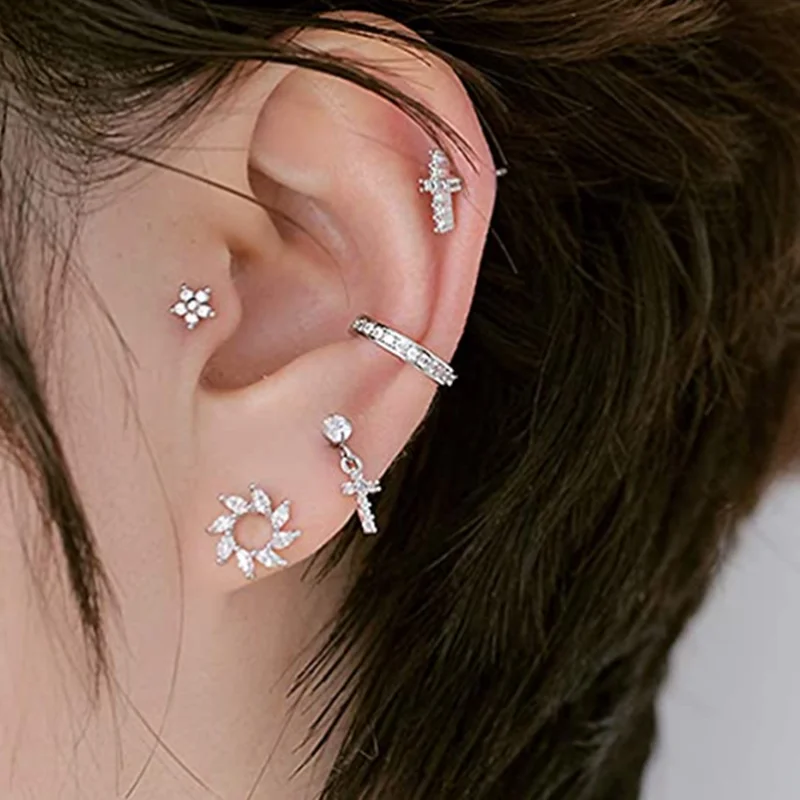 1PCS Moon Ear Cartilage Stud Earring Barbell Cz Star Tragus Piercing Stud Earring Helix Jewelry Daith Earring Rook Conch Stud