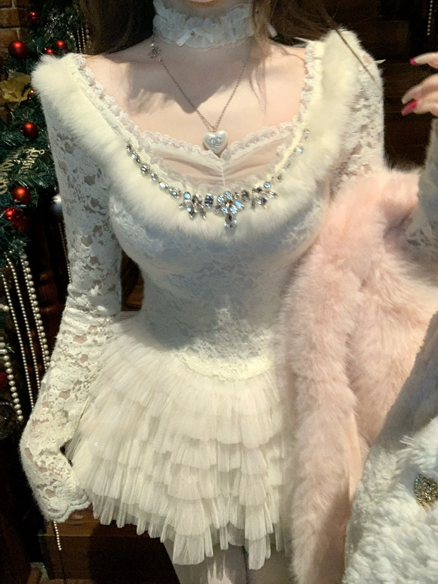 

Ruijie Snow Country Princess Fashion Set Dress Long Sleeve V-Neck Winter Outfit for Teen Girls Date Occasion Princess Style