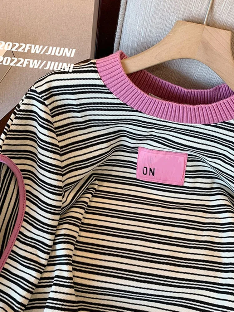 Korean Style Trend Contrasting Colors T-Shirts Autumn 2024 O-Neck Drop Sleeves Casual Tops Women New Striped Design Loose Tees