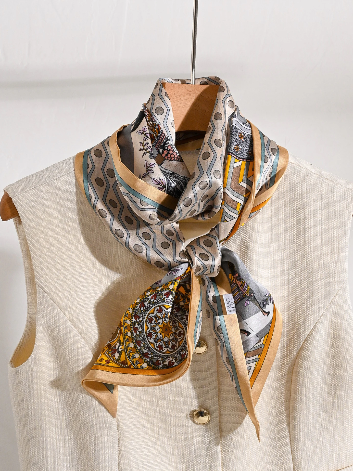 黄色の水玉模様のシルクスカーフネクタイ、高級感のあるドリフティングベルト、女性用2026年新作シルク薄手スカーフ、韓国風両面仕様