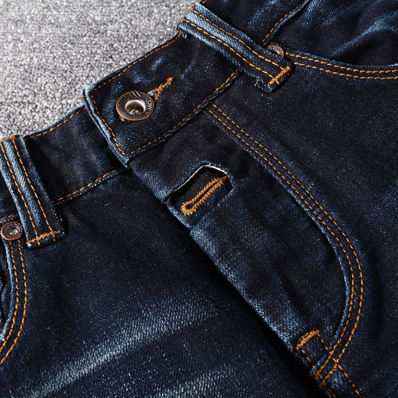 Summer Fashion Designer Men Jeans Retro Black Blue Embroidery Elastic Short Ripped Jeans Patched Vintage Casual Denim Shorts Men