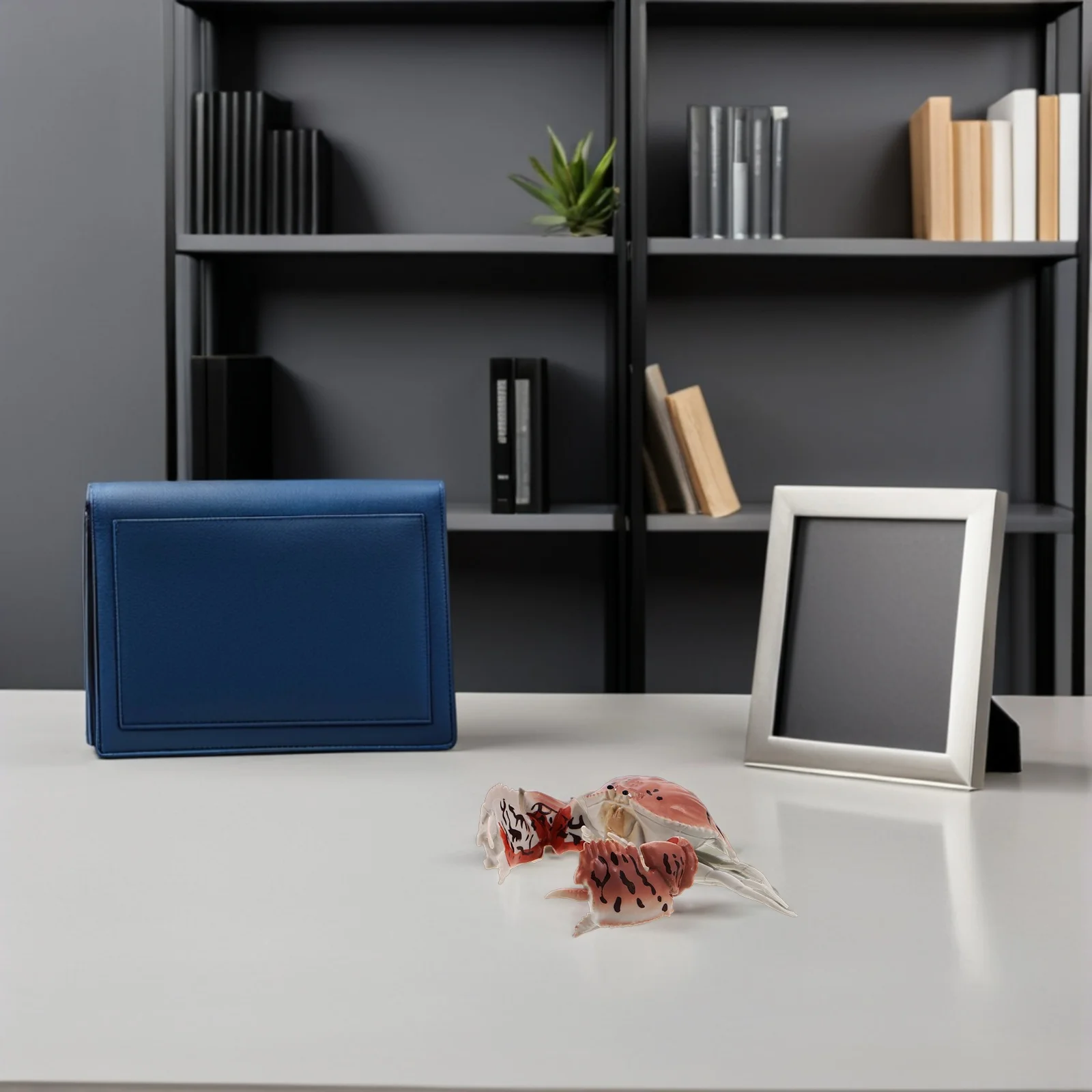 2Pcs Realistic Ocean Crab Plastic Imitation Animal Decor Early Education Mini Crab for Toddlers Cognitive Sensory Development