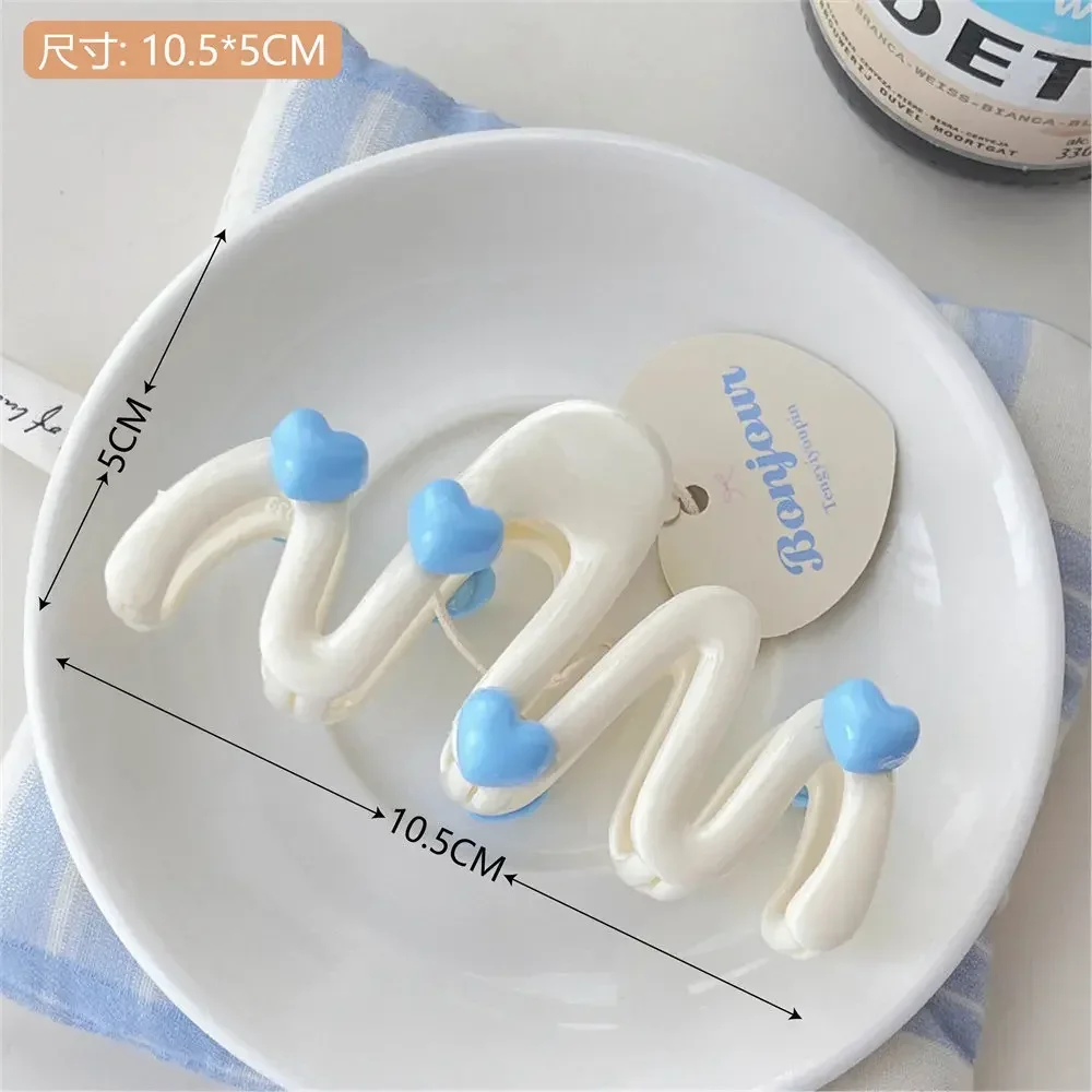 Blaue herzförmige Haarklammer in Wellenform, süße süße cremefarbene Clips für Frauen, unregelmäßige große Hai-Clip, Sommer-Pferdeschwanz-Haarnadeln