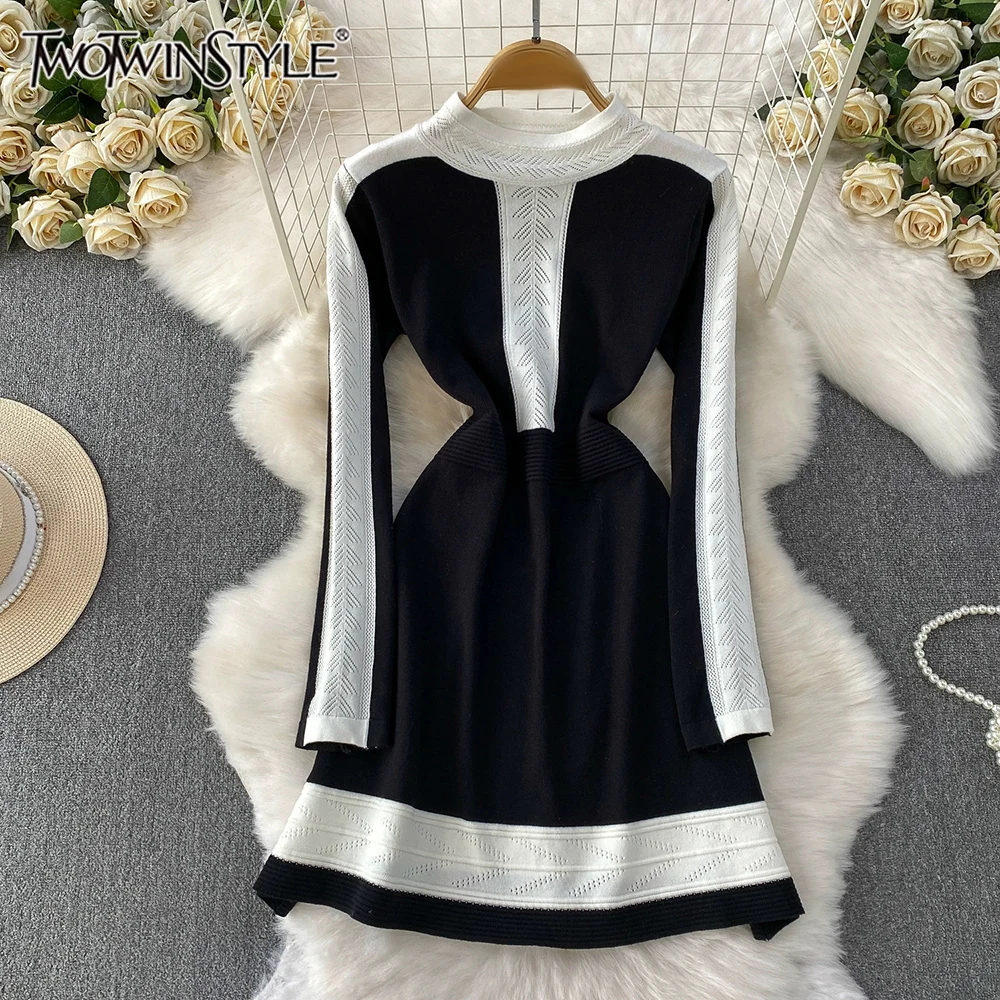 

TWOTWINSTYLE Elegant Vintage Hollow Out Dresses For Women Round Neck Long Sleeve High Waist Chic Dress Female Fashion KDR553266