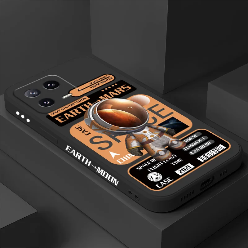 Old Astronaut Phone Case For Xiaomi Mi 15 14 14T 13 13T 12 12X 12T 12S 11 11T 10 10T 9 9T Pro Lite Liquid Silicone Cover