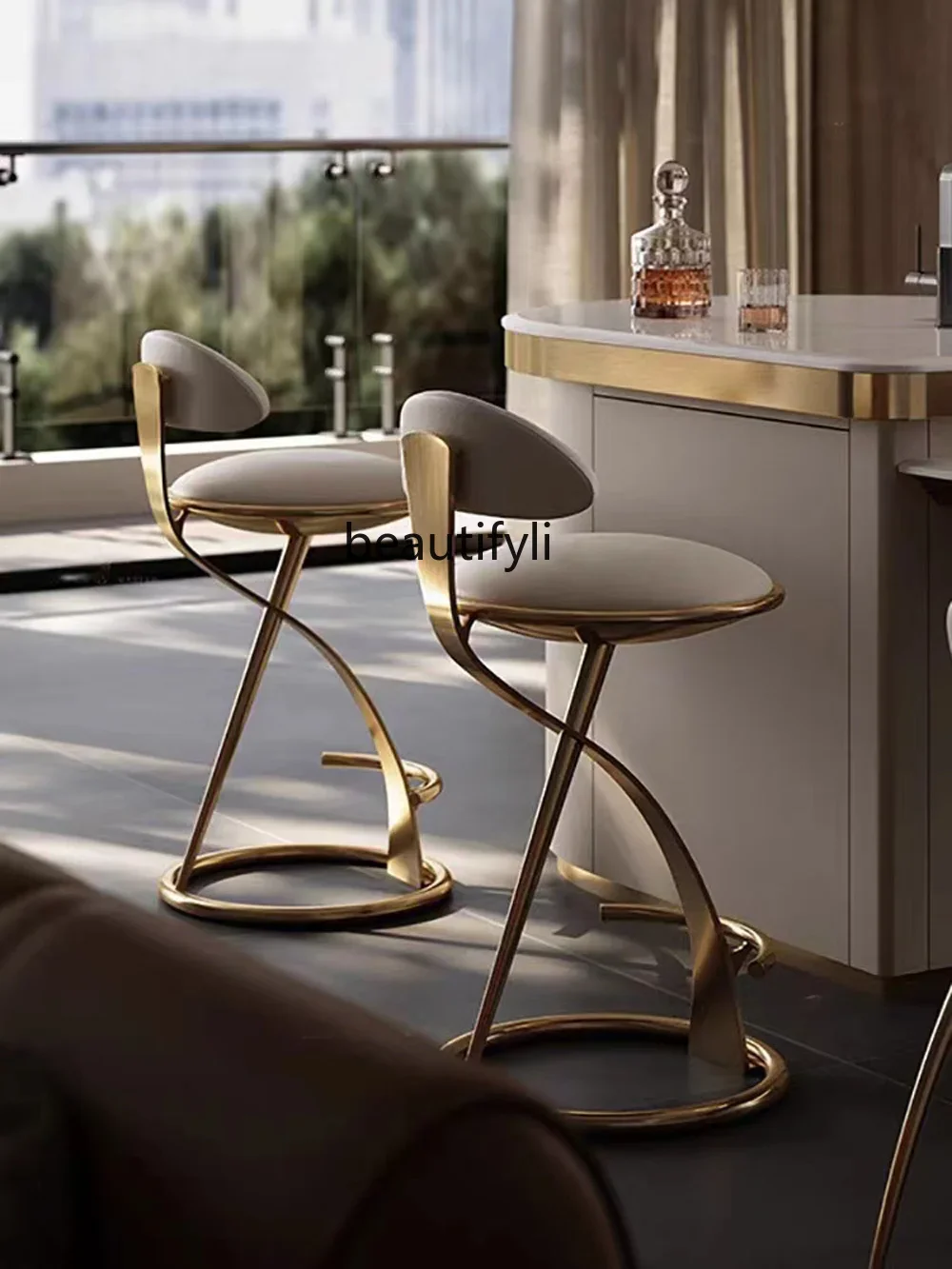 

Барный стул, простой легкий роскошный стульчик из нержавеющей стали с гальваническим покрытием, матовый барный стул для стойки регистрации, домашний стульчик для кормления