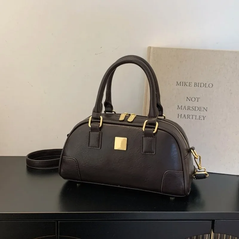 

Chic Simplicity Designer Diaper Bag For Women Luxury Leather Tote Elegant Crossbody Bag Stylish Minimalist