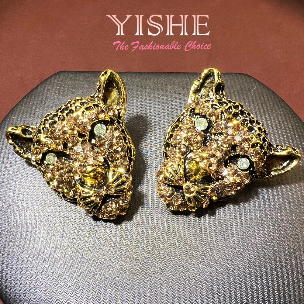 Original Czech diamond leopard head stud earrings haute couture catwalk fashion versatile, high-end cross-border hot sales, retr