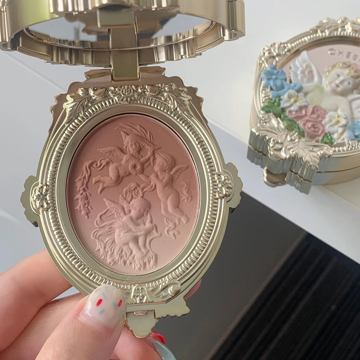 CHEERFLOR Angel Embossed Gradient Blush Cruelty-Free Powder Blusher Women Matte Finish Contour Face Blush Nude Makeup 4.5g