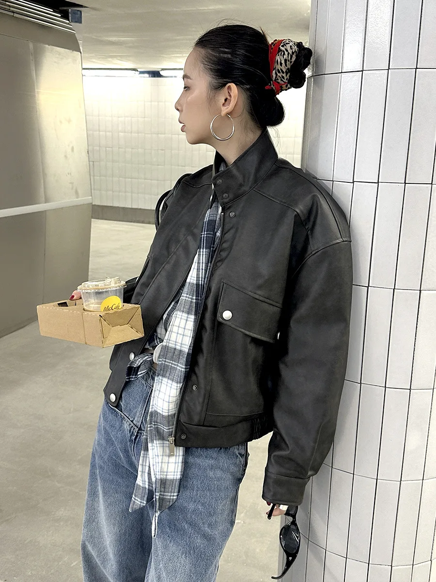 Sli Streetwear الأمريكية الرجعية Waed الوقوف طوق Jaet دراجة نارية Sle ort معطف جلد f عالية الياقة 24W367
