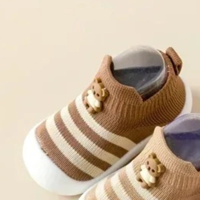 

Летняя обувь против падения, милая новая детская обувь в полоску, обувь для малышей 2024, детская обувь на мягкой подошве, дышащая детская обувь с героями мультфильмов