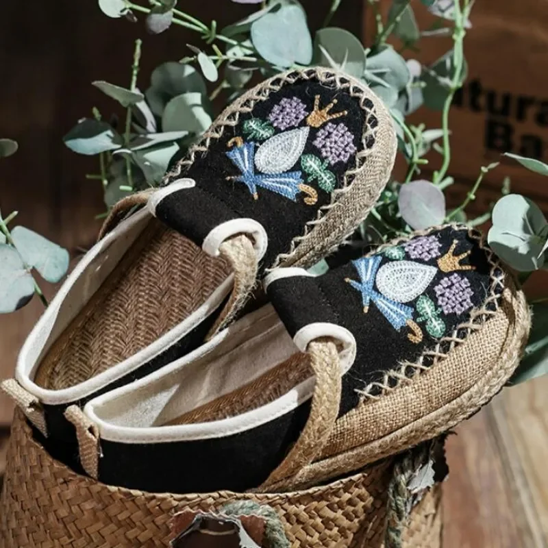 Wide Toe Ethnic Embroidered Casual Shoe for Women Chinese Style Linen Spring Sneaker Ladies Vintage Dress Flats