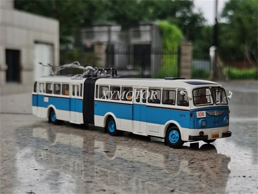 1/64 Beijing City Bus Articulated Bus BK560 No.106 Diecast Model Car Kids Toys Gifts For Display Collection Ornaments