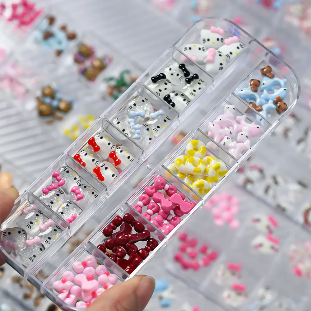 12グリッド/ボックス 3Dグリッター ハローキティ ネイルチャーム 5x7mm ミニ ピンク/レッド/ローズボウ 漫画キティ ネイルアート DIY カワイイ クリスタル KT キャットパーツ