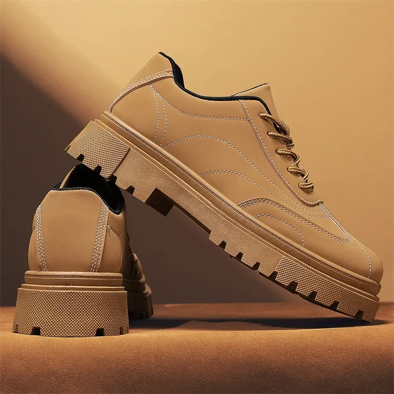 Nuovi stivali da uomo con utensili Retro Classic Outdoor Casual Mans Shoes Low Tops scarpe sportive impermeabili di alta qualità in stile britannico