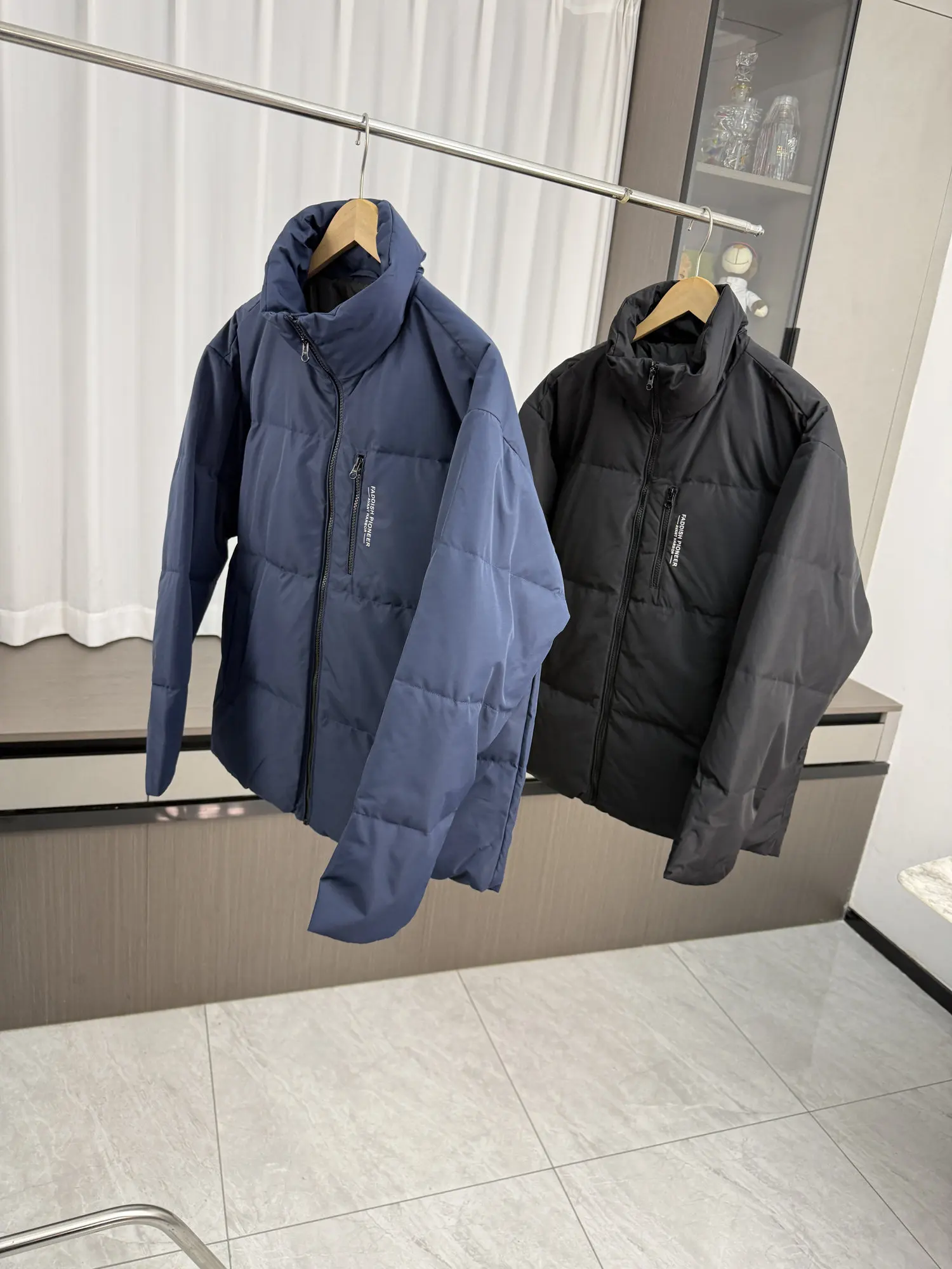 

Теплая мужская зимняя куртка-пуховик с воротником-стойкой, универсальная повседневная модная городская одежда, с длинными рукавами, на молнии