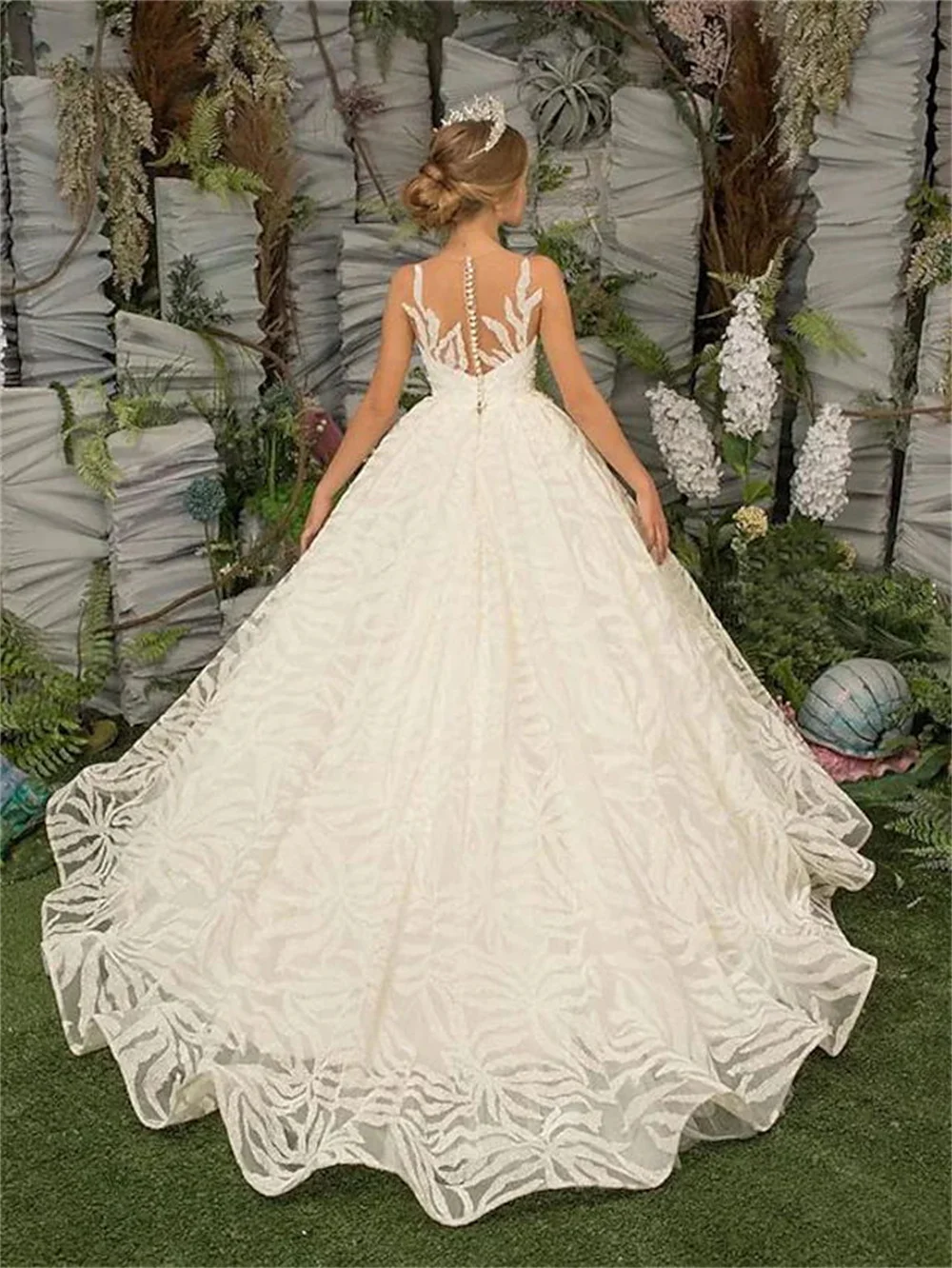 White Ball Gown Chapel Train Flower Girl Dress Lace Tulle Sleeveless Embroidered Party Costume A-Line Princess Prom Dress