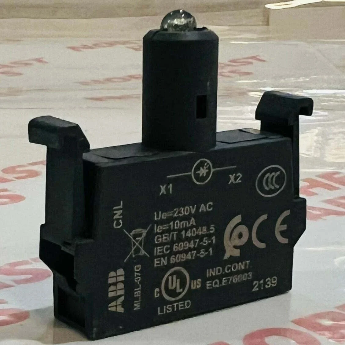 

10 шт. MLBL-07G 10090110 1SFA611621R1072 светодиодный блок