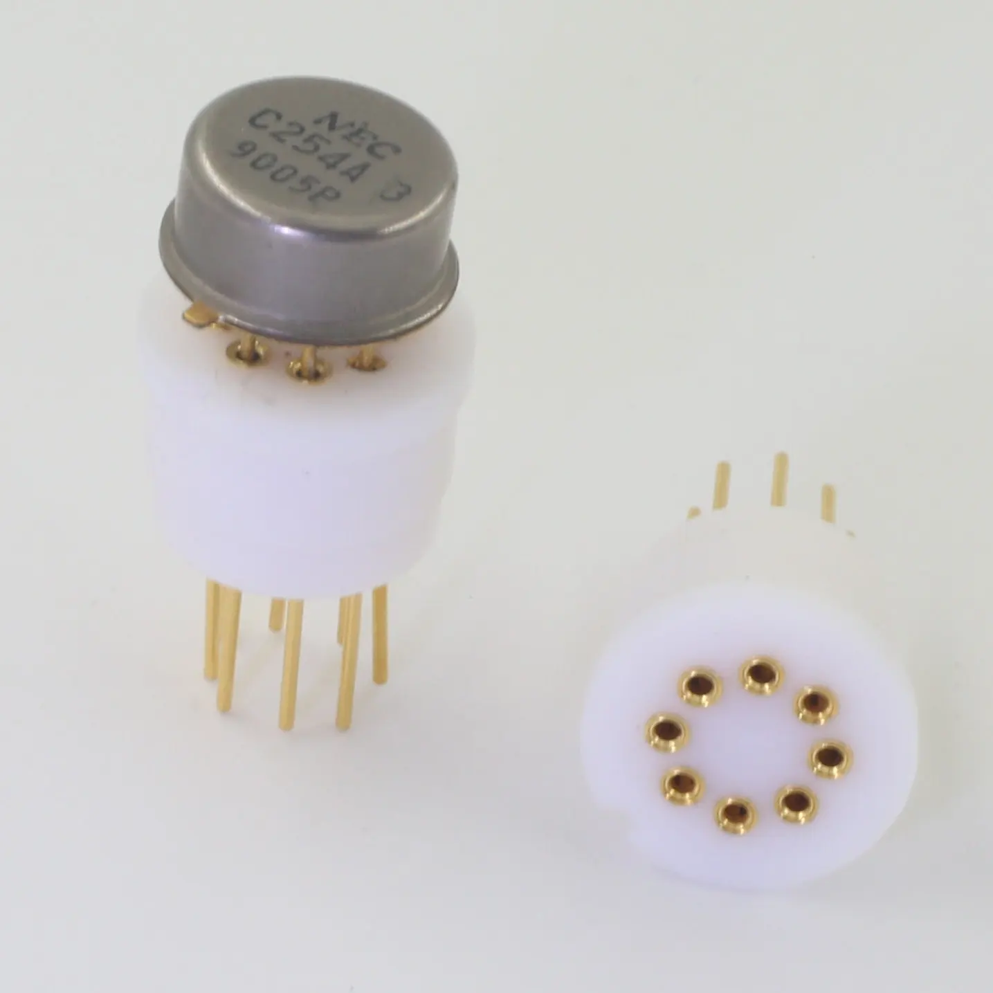 TF58 8-Pin PTFE Precision IC Socket for TO-5 – Gold-Plated Beryllium Copper Contacts, High-Temp -200°C to +260°C