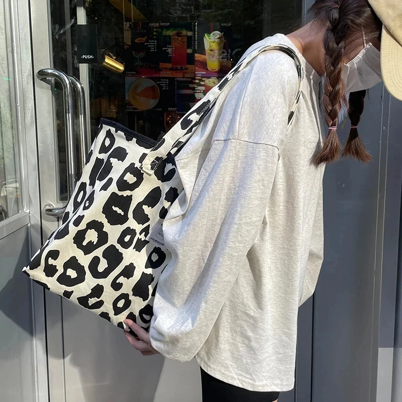 Bolsa de ombro feminina 2022 lona totes saco menina moda casual grande capacidade saco de compras com pressão bonito leopardo impressão bolsas