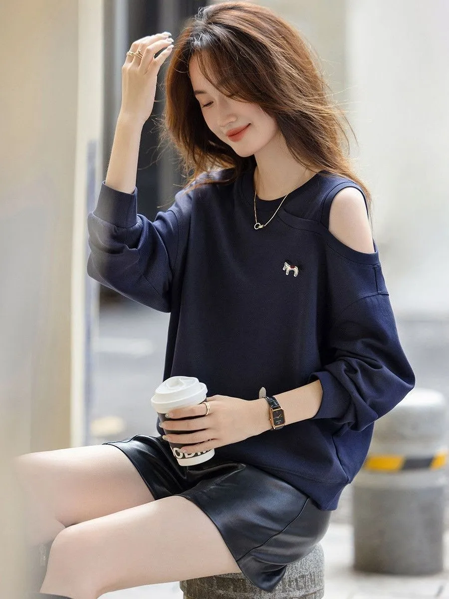 

Large Size 300 Pou Korean Sle Asymmetric oulder Bared round Ne Sweatirt Women's New Autumn 2025 Embroidered Top