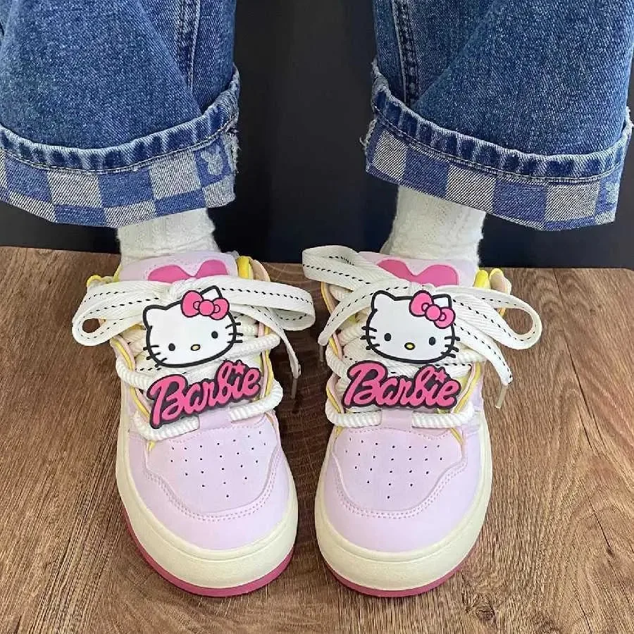 

pink Hello Kitty collaboration bread shoes casual shoes 2024 autumn new item thick soled board shoes women's sports shoes