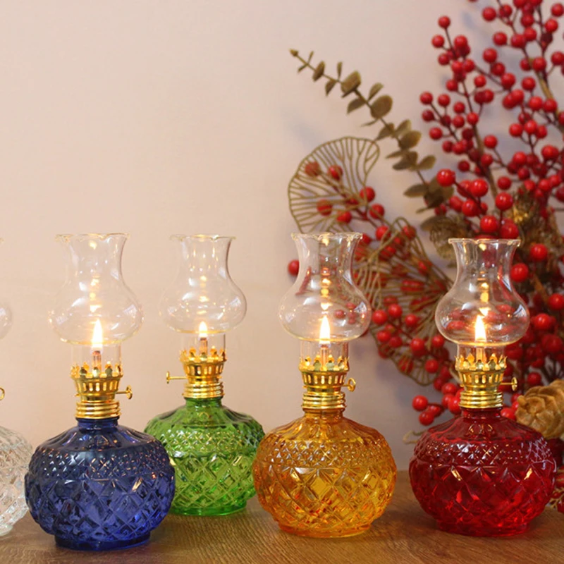 Oil Lamp, Vintage Glass Kerosene Lamp Indoor Decorative Hurricane Lamp Oil Lantern for Tabletop Decor and Emergency Lighting
