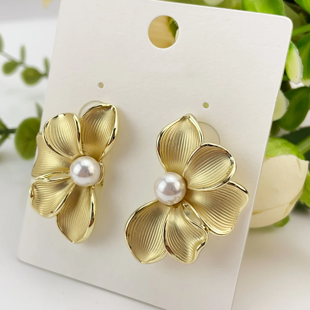 Yuminglai Fashion Luxury Dubai Jewelry Accessories Superior Quality Goldplated Earrings for Women FHK24368