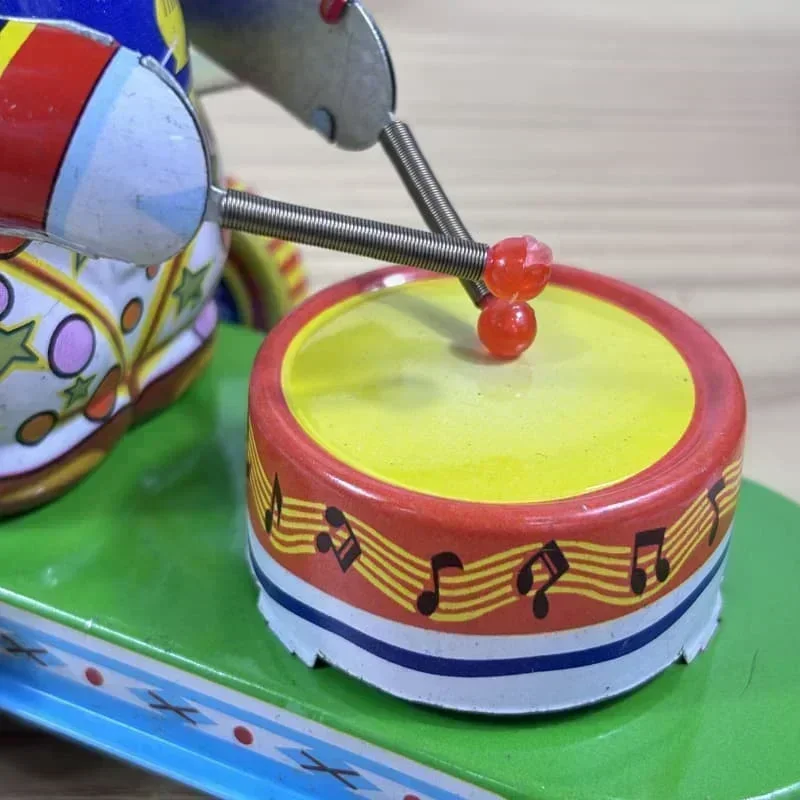 Panda Car Mechanical Clockwork Toy Collection Retro Metal Tin Drumming Animal Figures Model Kids Brithday Gift Wind Up Toy