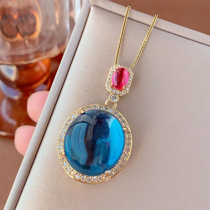 

New jewelry: Pigeon blood red corundum and chrysoprase plain vintage gold pendant 18*20