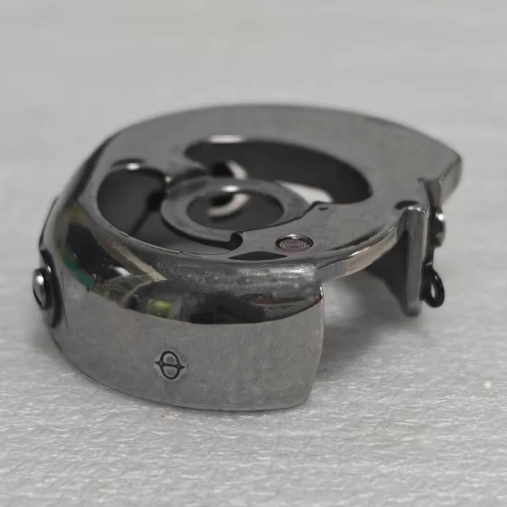 

Оригинальный шпульный колпачок Hirose CP-G12C(2) SU для швейных машин SUNSTAR KM-790, KM790-7, UNICORN LT2-H6250(M)