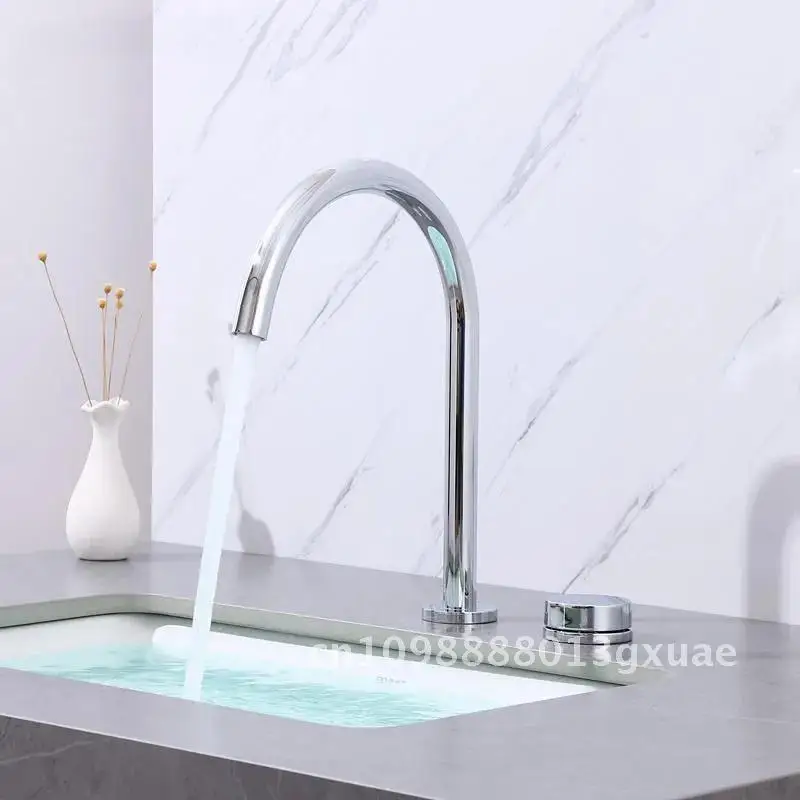 

New arrival Bathroom Single Lever Widespread Sink Faucet Crane Cold Gold Sink and Tap Brush Faucet Hot Water Brass