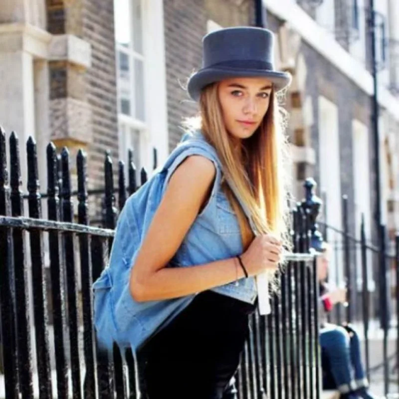 Large Capacity Backpack Fashionable and Breathable Denim Canvas Backpack Durable