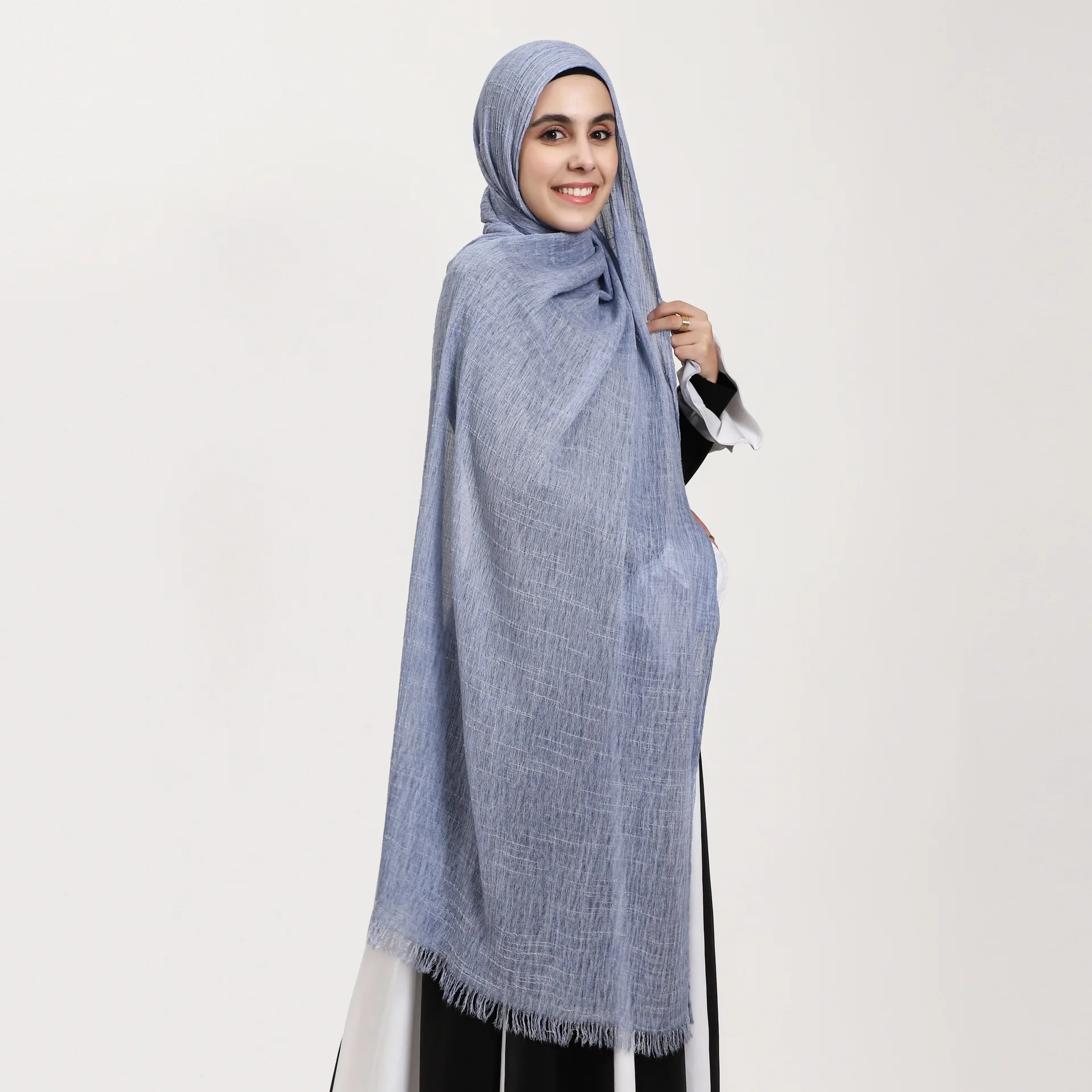 

Мусульманский хиджаб, мятый шарф, полосатый тонкий морщинистый шарф, женский шарф с рюшами и бахромой, платок, исламский тюрбан, повязка на голову, шаль, накидка