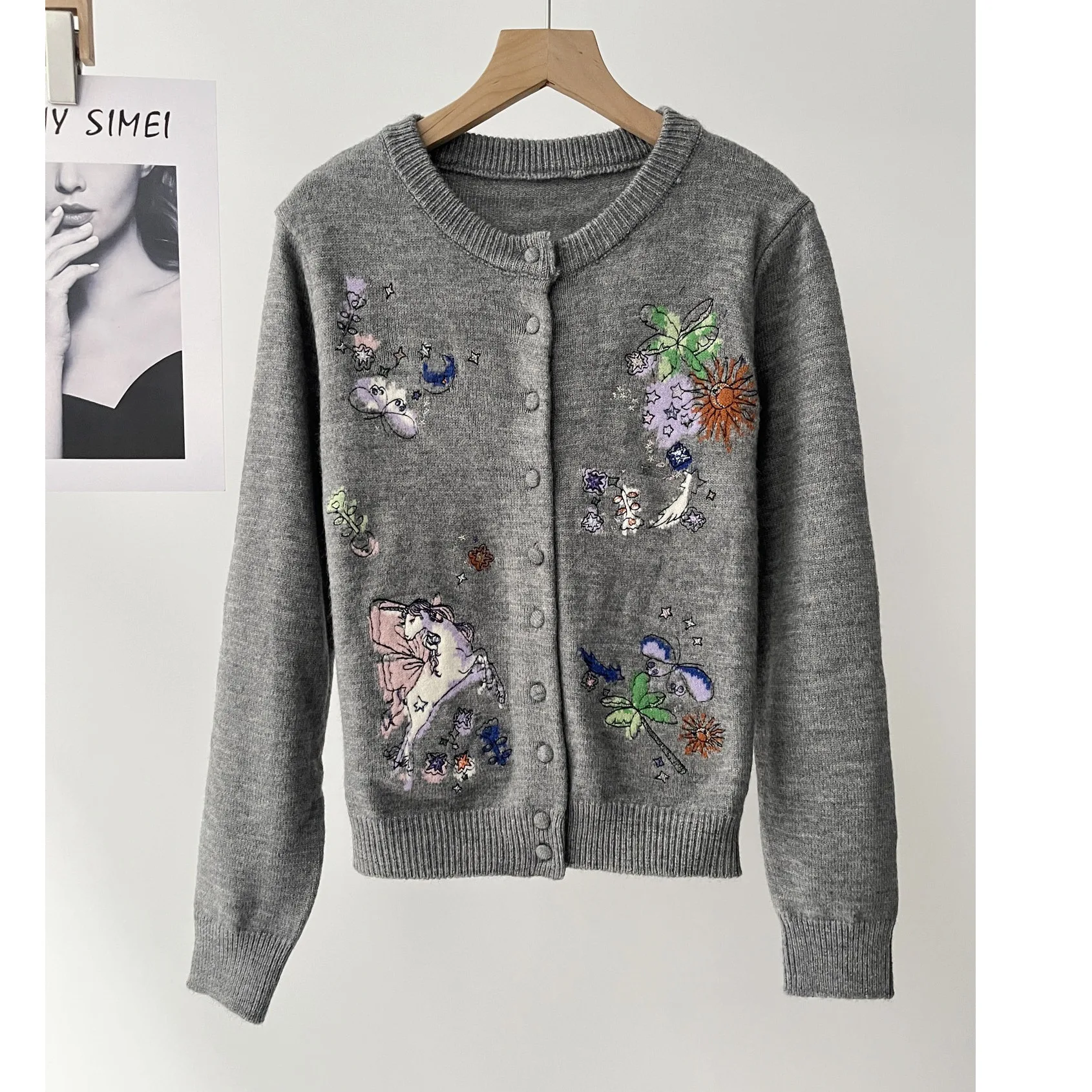 

Embroidered Knitted Cardigan Women's Crew Neck Single-Breasted Soft Short Gray Sweater Autumn 67b-2028