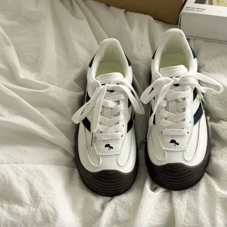 

Women's shoes summer new white shoes versatile casual board shoes women's soft soled height increasing shoes Women's board shoes
