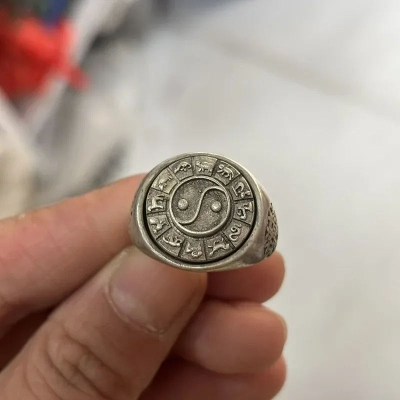 Vintage Collectible Old‑Silver Rotatable Bagua Zodiac Thumb Ring, Tai Chi Mantra Adjustable Unisex Retro Statement Jewelry Gift