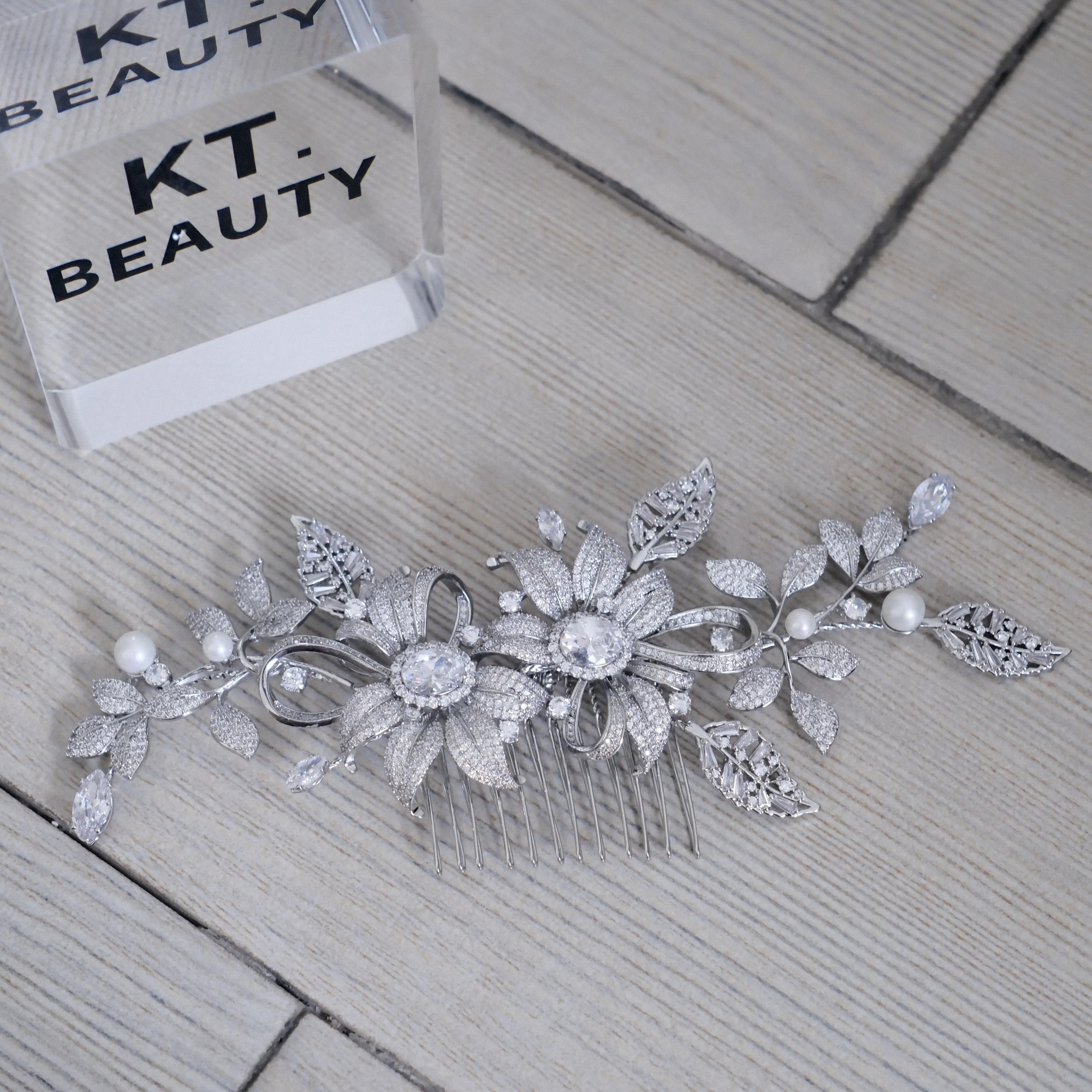 2025 New Ktbeauty Pin Headbands Copper Trendy Women Fashion Guangdong Hairwear Hair Jewelry Crab Hair Clip The New Listing